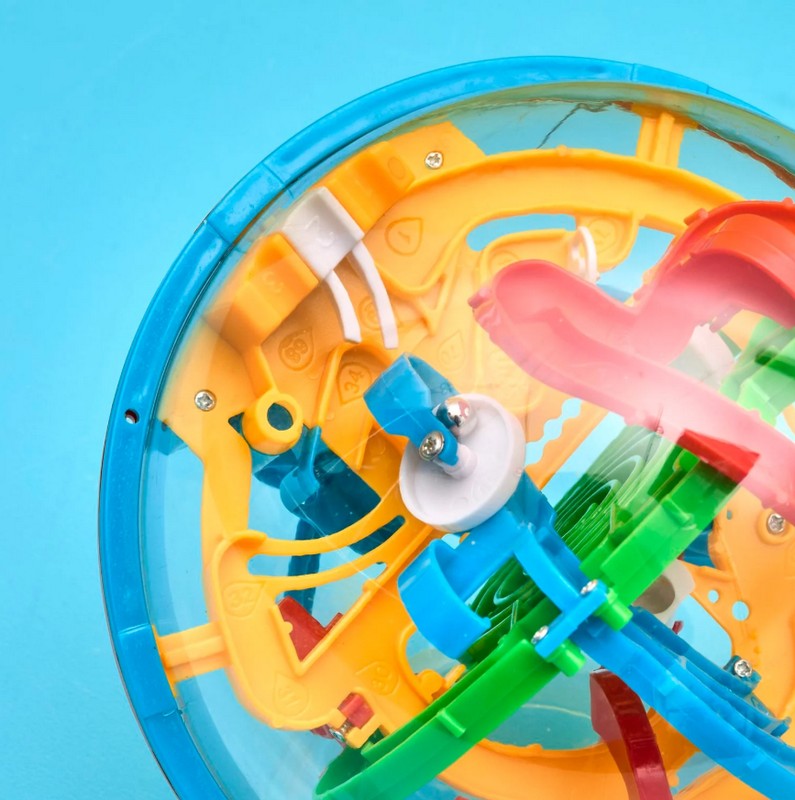 Gioco del labirinto infernale con 3 livelli di difficoltà e 118 ostacoli, una divertentissima idea regalo per adulti e bambini